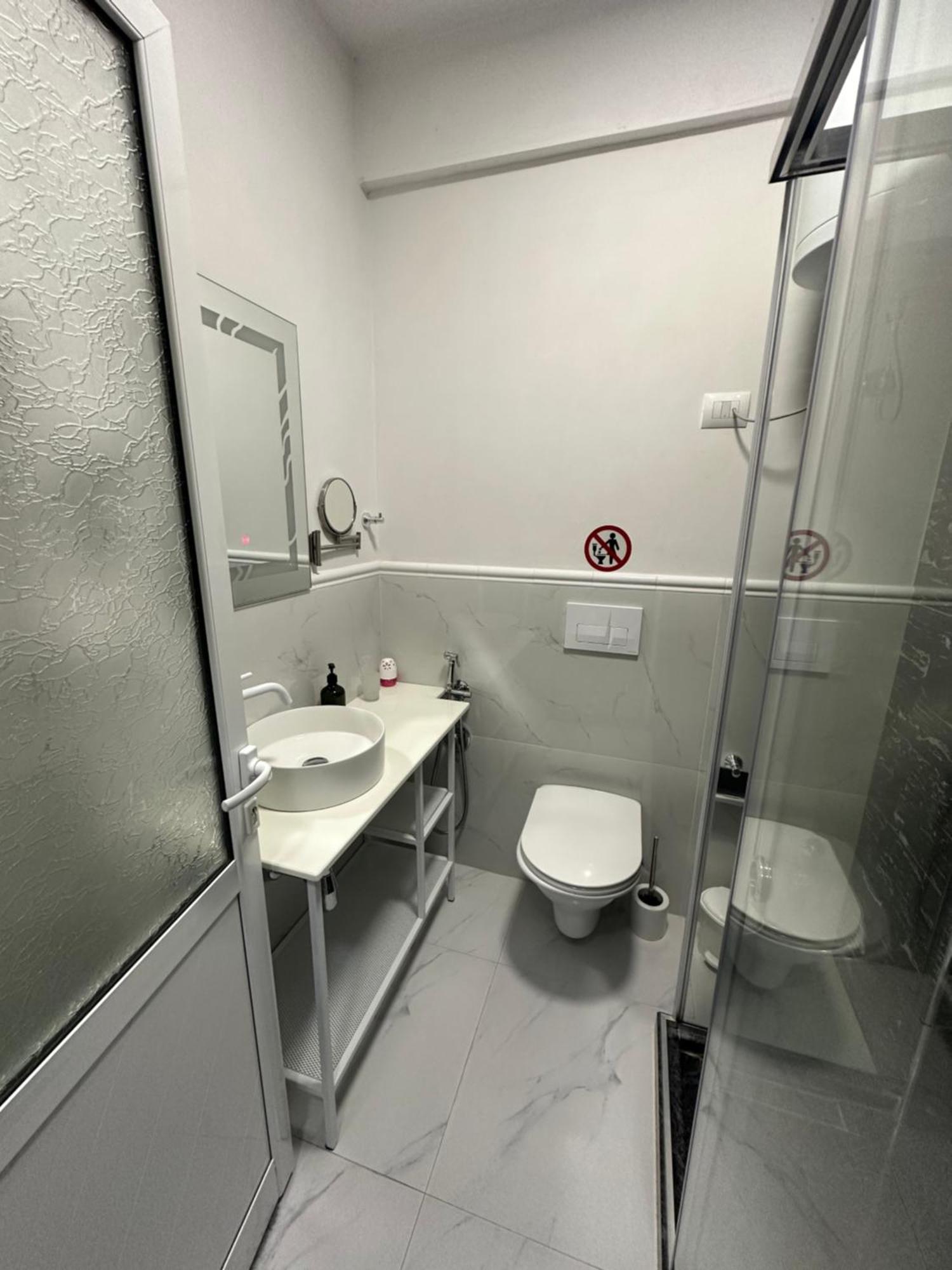 Sunset Apartments Lungomare Vlorë Εξωτερικό φωτογραφία