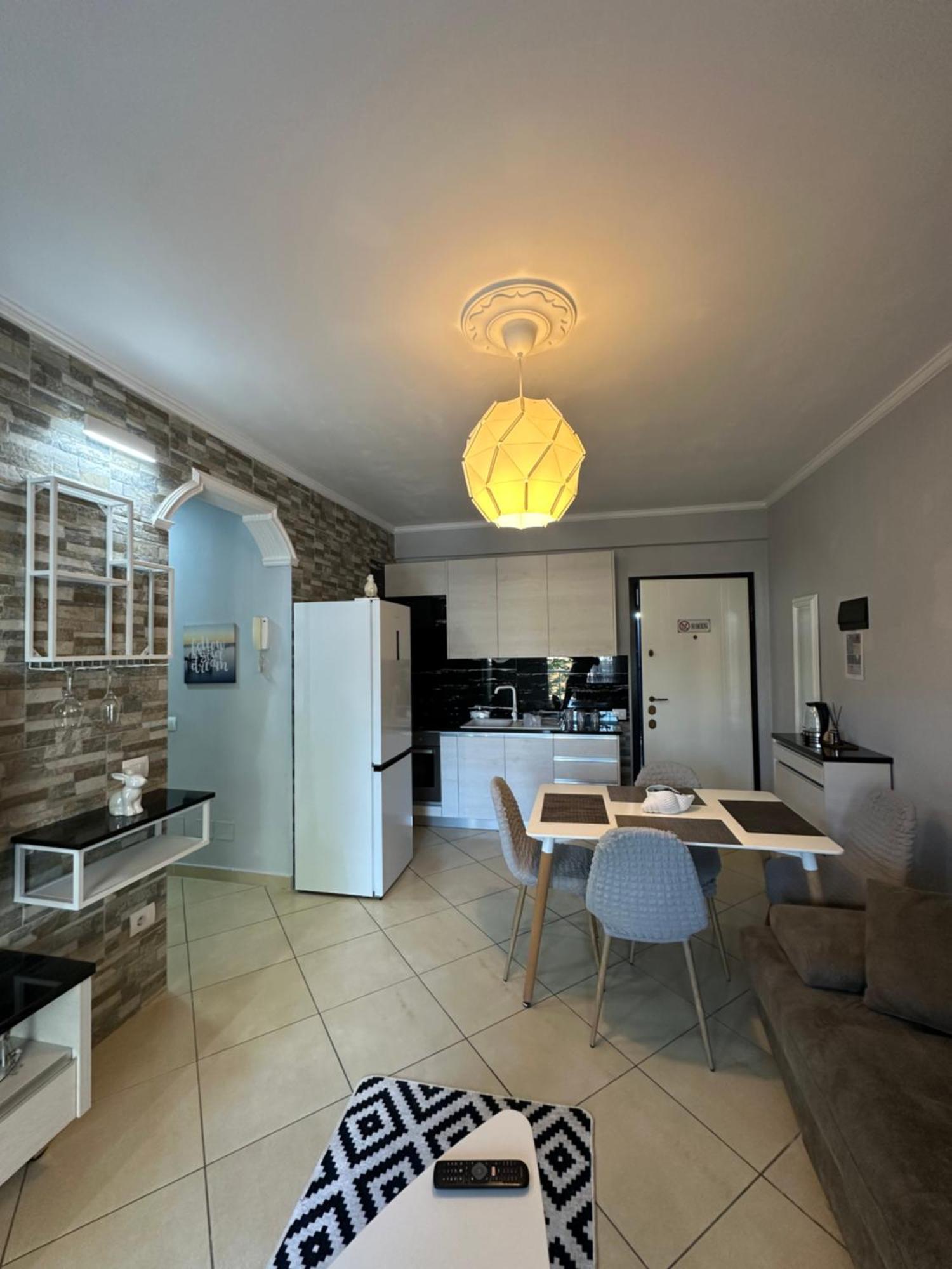 Sunset Apartments Lungomare Vlorë Εξωτερικό φωτογραφία